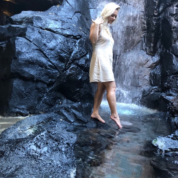 Large Tan linen dress - Picture 2 of 6